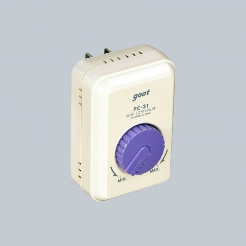 Voltage Converter • 電圧変換機